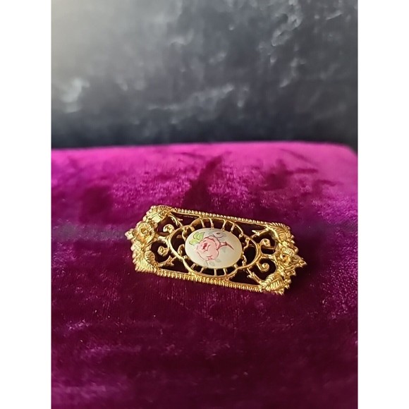 Vintage Porcelain Floral Filigree Gold Tone Brooch - Picture 3 of 10